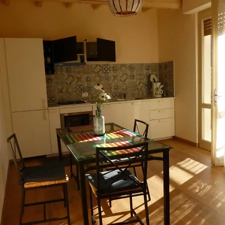 Apartment Casa Teodoro - Gelsomino, Ulivi & Orchidea *
